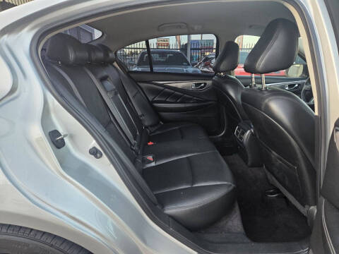 2015 Infiniti Q50 Premium