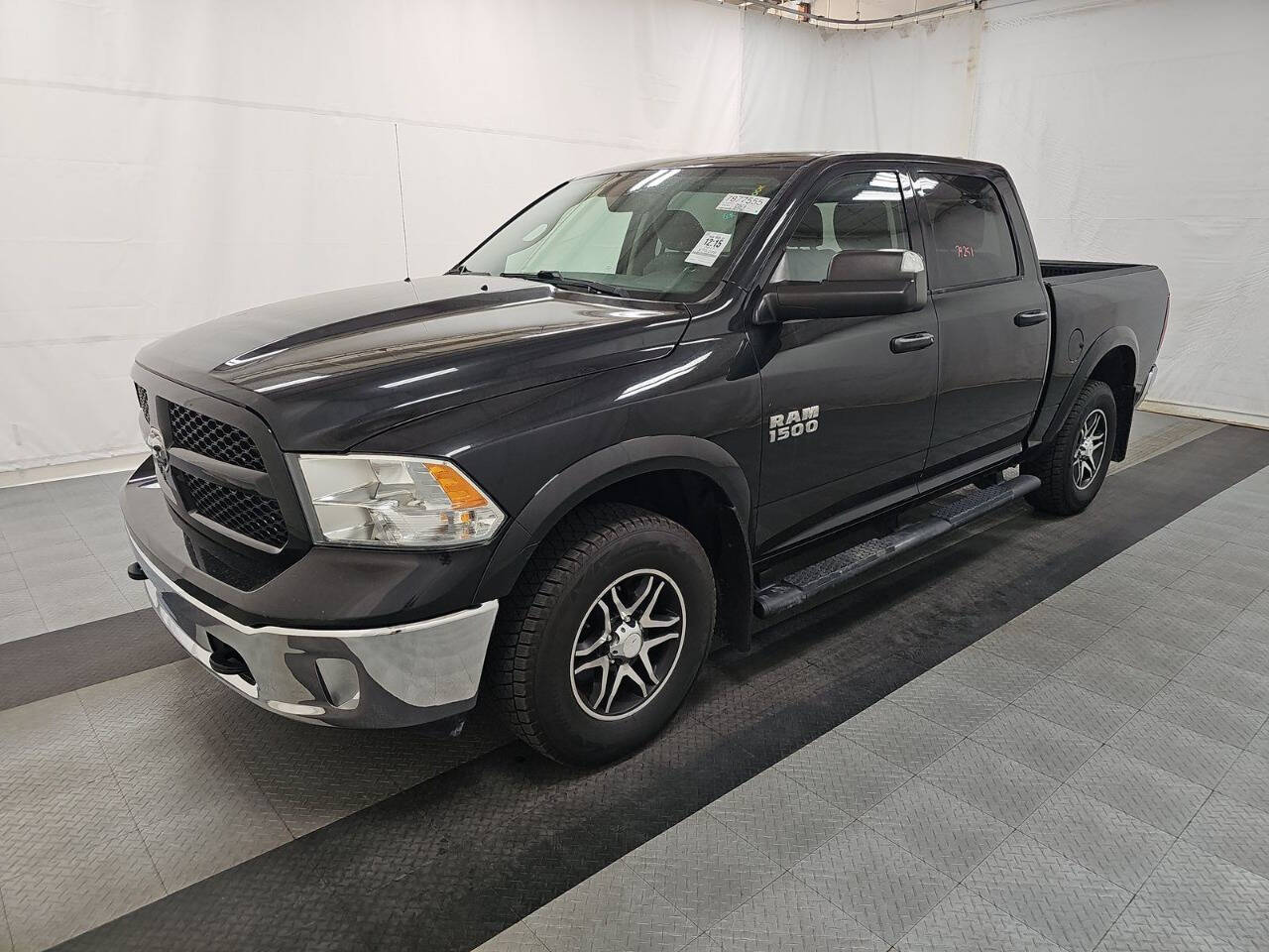 2017 RAM 1500 SLT 4x4 4dr Crew Cab 5.5 ft. SB Pickup's photo