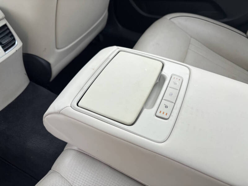 2016 Hyundai Genesis 3.8L