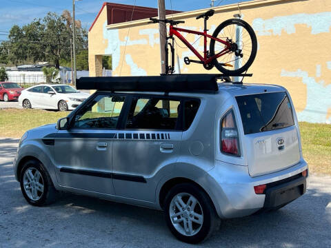 2010 Kia Soul +