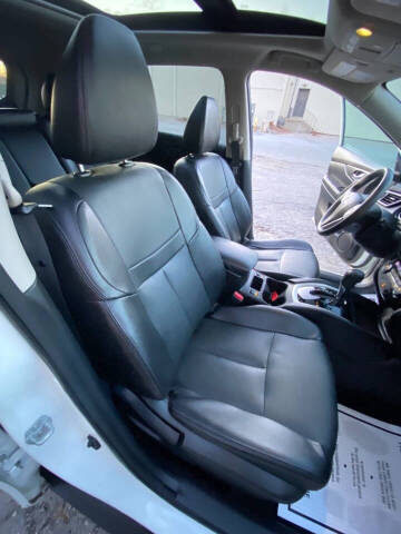 2016 Nissan Rogue SL