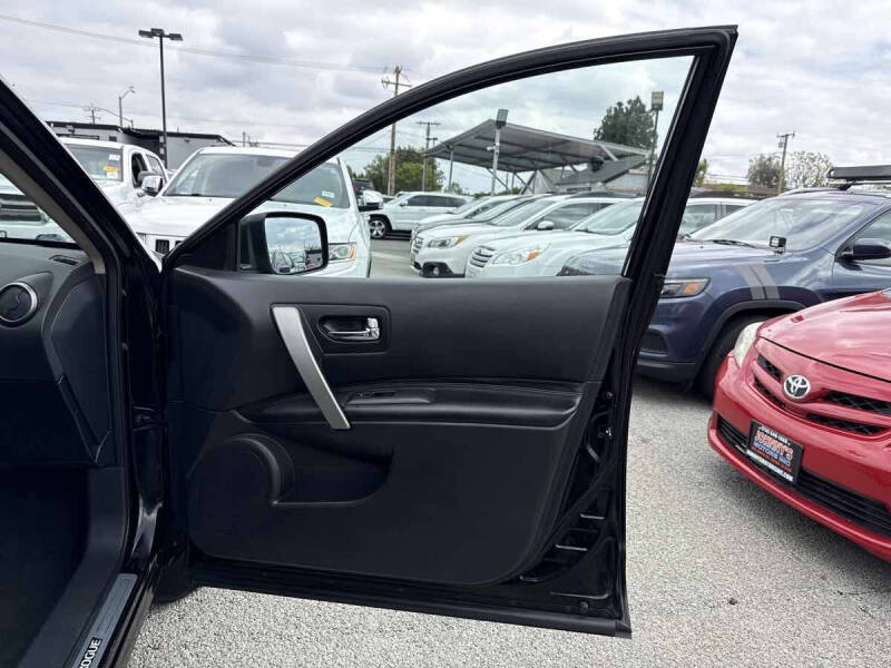 2013 Nissan Rogue SV w/SL Package