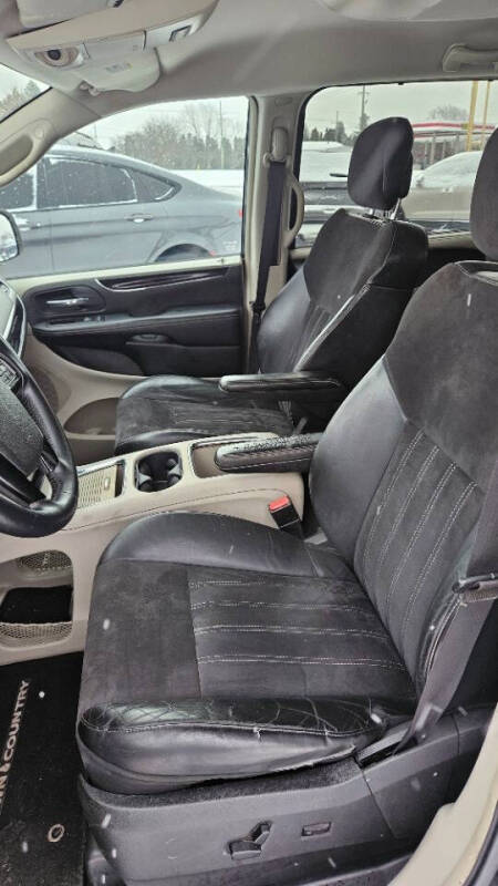 2014 Chrysler Town and Country 30th Anniversary