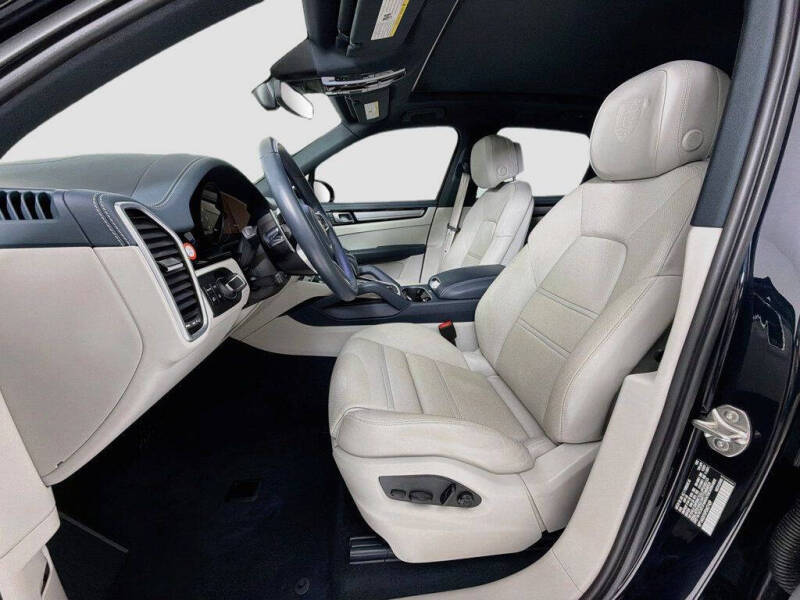 2023 Porsche Cayenne