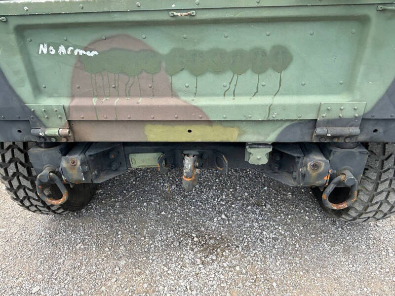 2001 AM General HMMWV