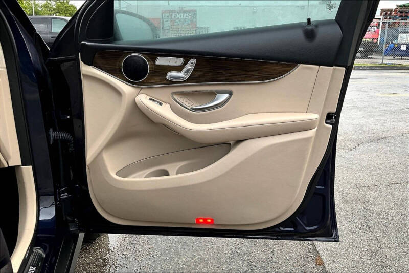 2021 Mercedes-Benz GLC GLC 300 4MATIC