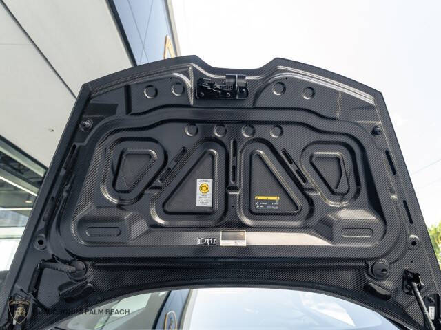 2023 Lamborghini Huracan Tecnica