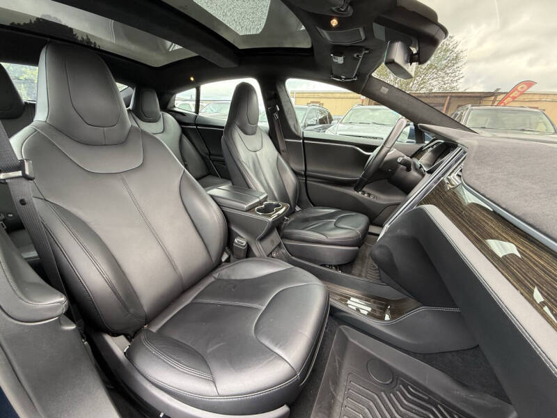 2015 Tesla Model S 85