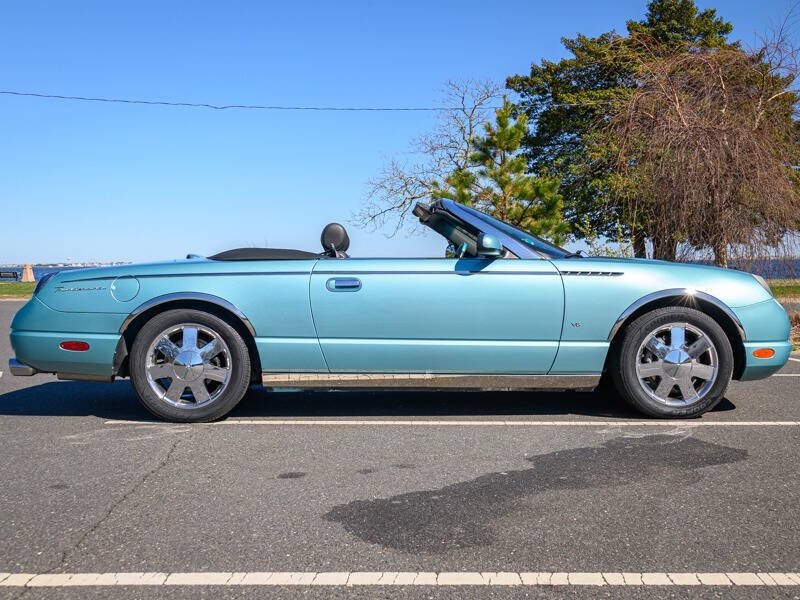 2002 Ford Thunderbird Deluxe