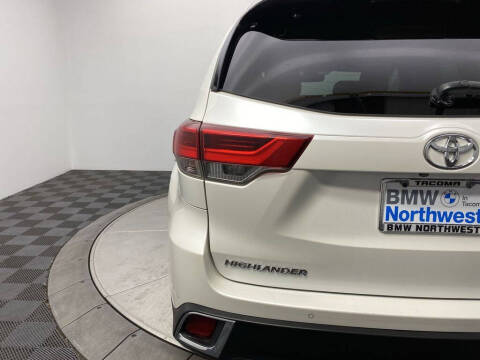 2017 Toyota Highlander