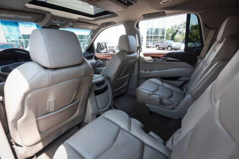 2017 Cadillac Escalade Luxury