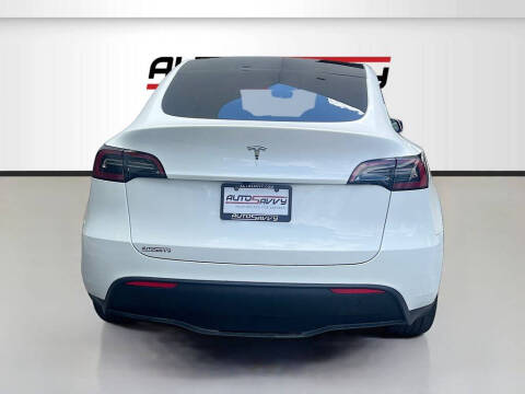 2025 Tesla Model Y Long Range