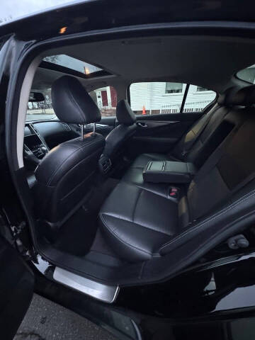 2015 Infiniti Q50 Sport