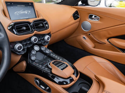 2021 Aston Martin Vantage