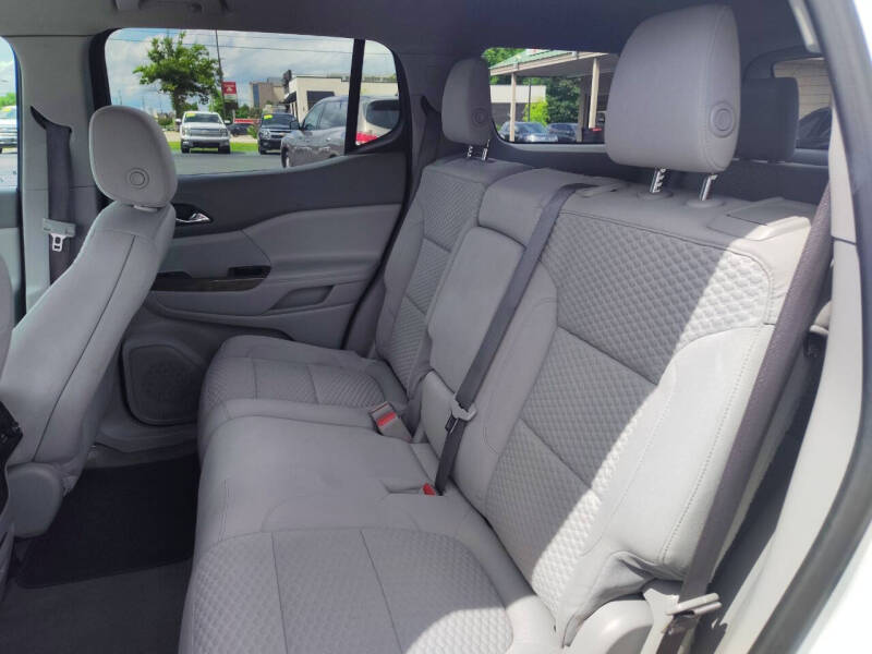 2017 GMC Acadia SLE-2