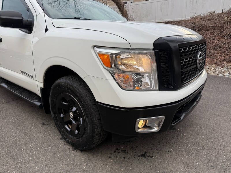 2017 Nissan Titan S