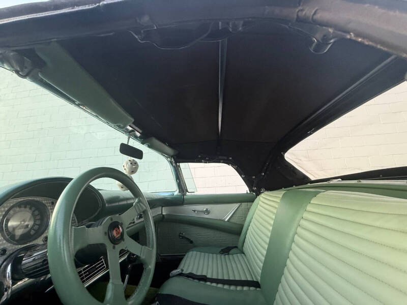 1957 Ford Thunderbird