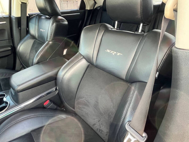 2009 Chrysler 300 SRT-8