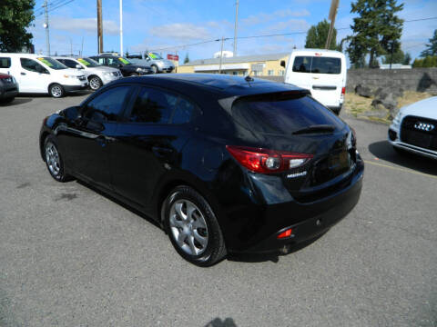 2015 Mazda MAZDA3 i Sport