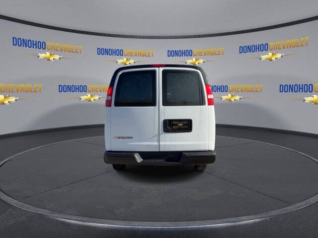 2025 Chevrolet Express 2500