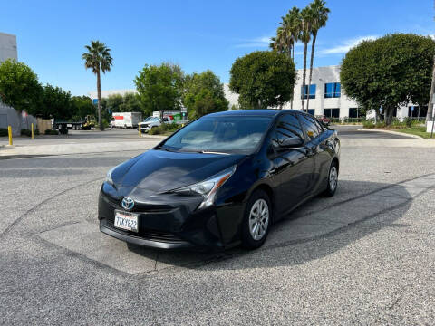 2016 Toyota Prius for sale at Trade In Auto Sales in Van Nuys CA