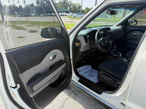 2015 Kia Soul +