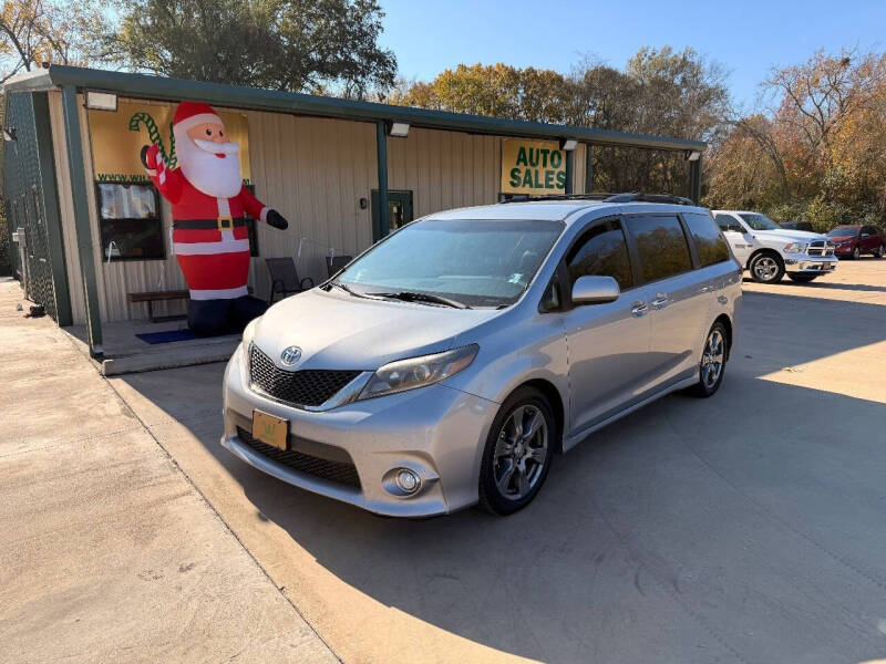 2017 Toyota Sienna SE 8-Passenger