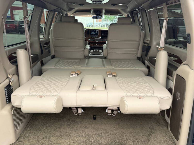 2025 Chevrolet Express 2500