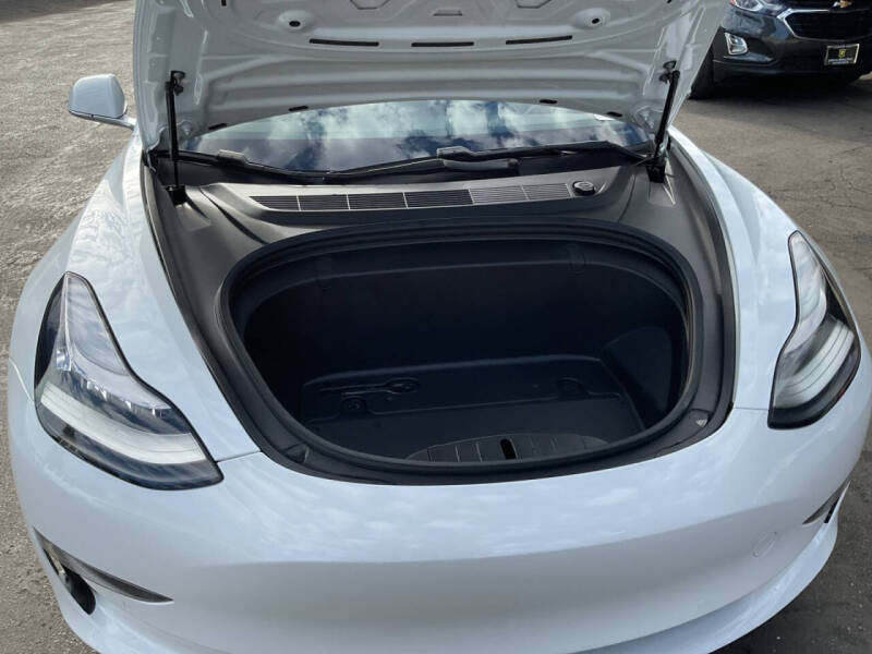 2019 Tesla Model 3 Mid Range