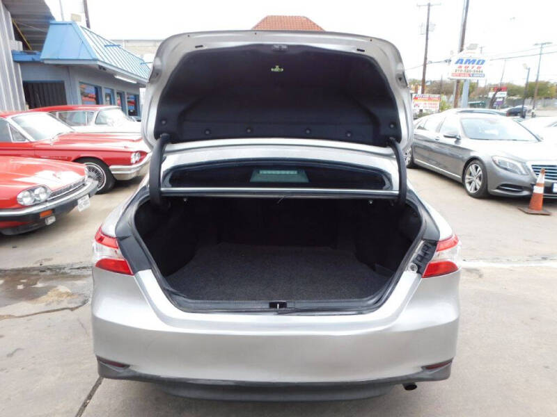 2018 Toyota Camry LE