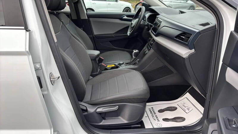 2023 Volkswagen Taos SE 4Motion