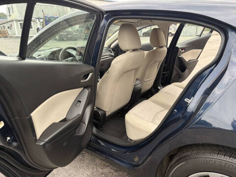 2016 Mazda MAZDA3 i Sport