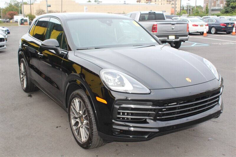 2022 Porsche Cayenne Platinum Edition