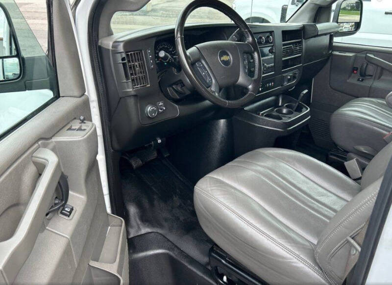 2022 Chevrolet Express 3500