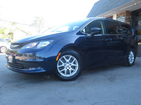 2020 Chrysler Voyager LX