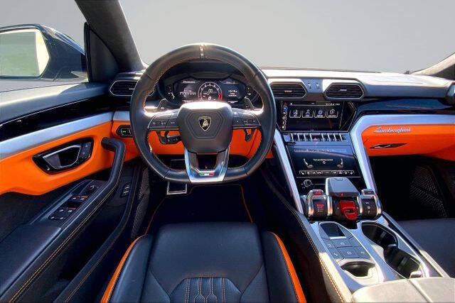 2023 Lamborghini Urus S
