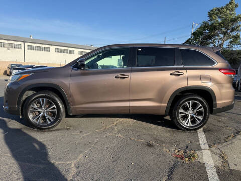 2017 Toyota Highlander LE Plus