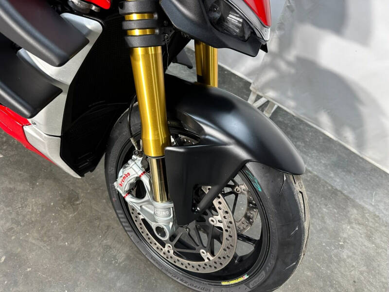 2020 Ducati Streetfighter V4S