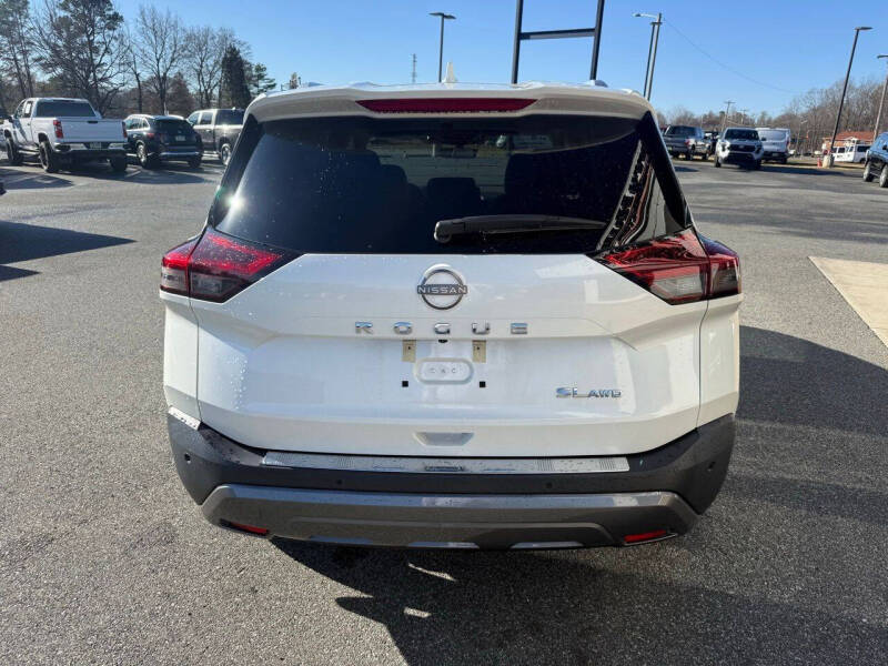 2023 Nissan Rogue SL