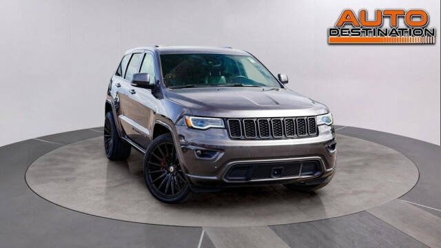 2021 Jeep Grand Cherokee for sale at Auto Destination in Puyallup, WA