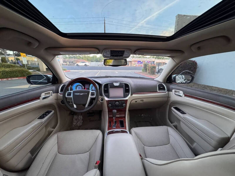 2011 Chrysler 300 C