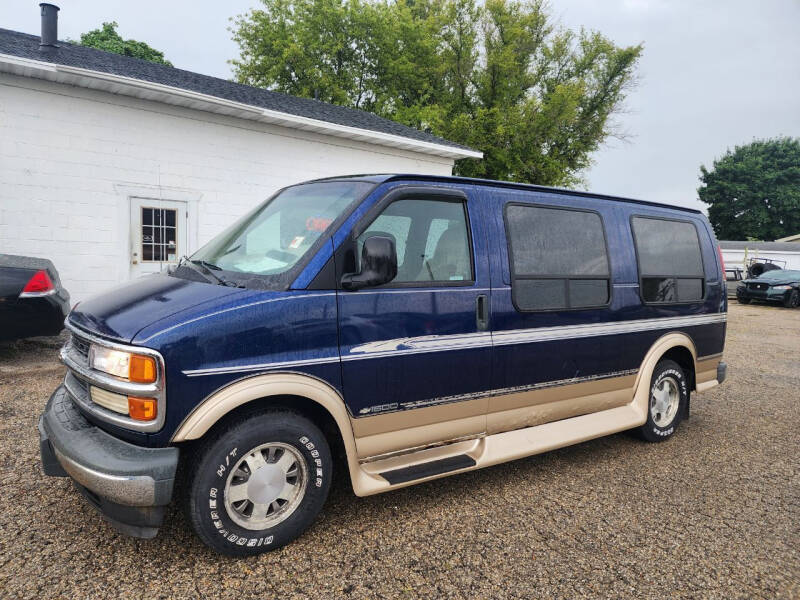 2000 Chevrolet Express for sale at Cox Cars & Trux in Edgerton WI
