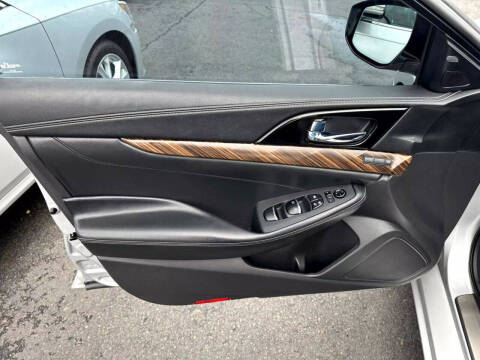 2016 Nissan Maxima Platinum