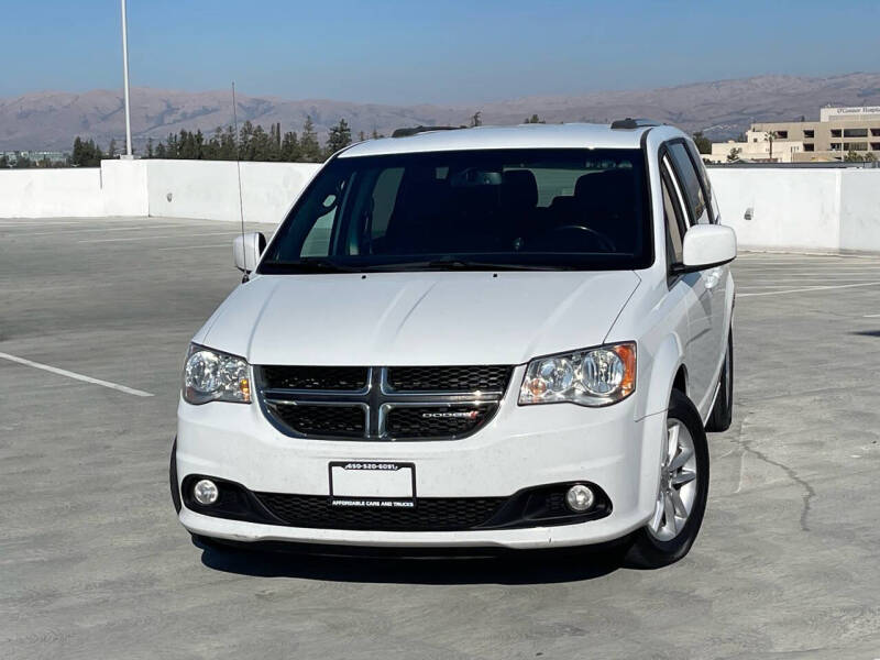 2018 Dodge Grand Caravan null photo 2