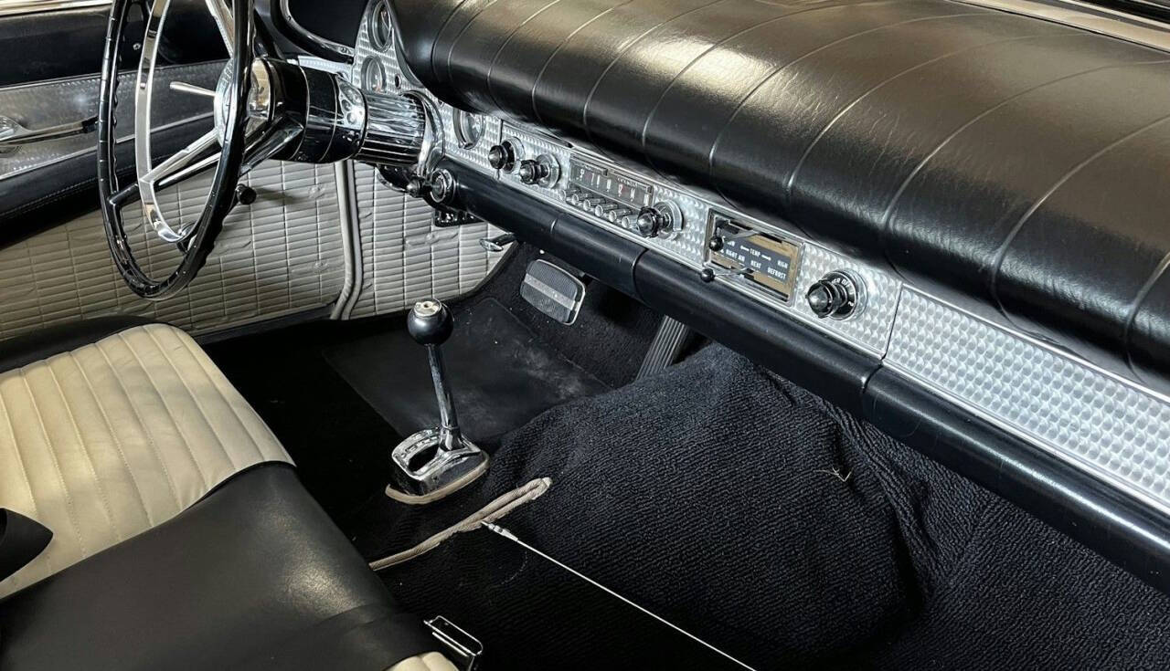 1957 Ford Thunderbird 3