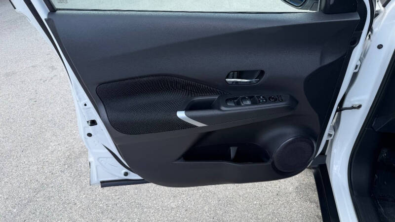 2022 Nissan Kicks SV