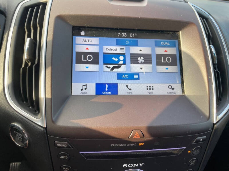 2017 Ford Edge Titanium