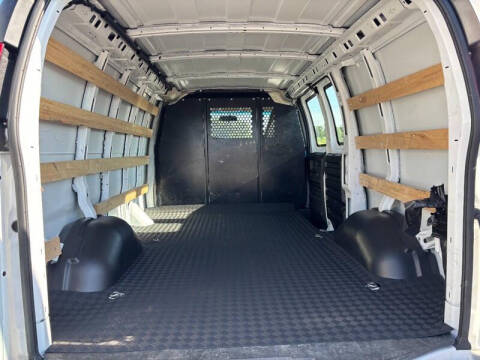 2024 Chevrolet Express 2500