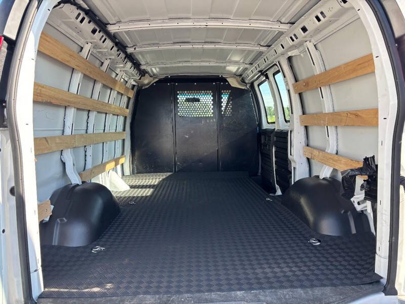 2024 Chevrolet Express 2500