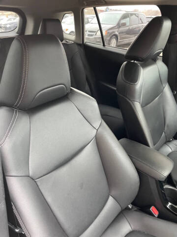 2022 Toyota Corolla Cross XLE
